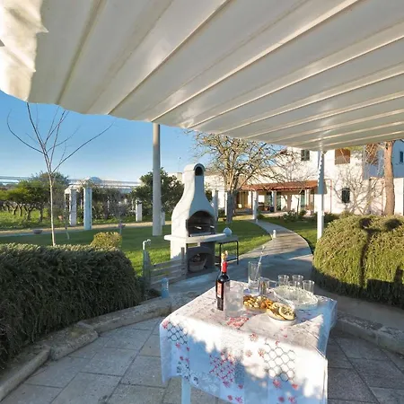 Casina Farnarari By Barbarhouse *